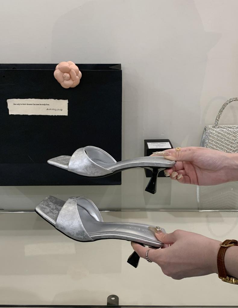 French temperament high-heeled cool slippers wear one-word square head open-toed minimalist style fine-heeled sandals women