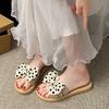 New Style Women's Shoes Fashionable Anti-slip and Wear-resistant Beach Flip-flops