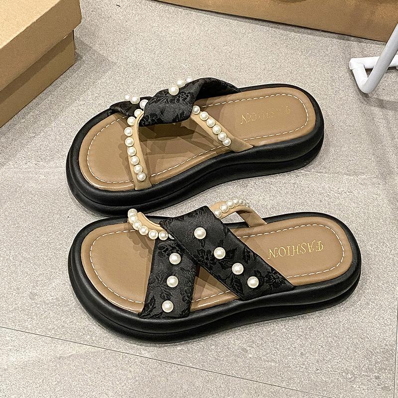 Cool Slippers Women's 2025 Summer New with Skirt Beaded Thick Bottom Cross Beach One Word Fashion Slippers