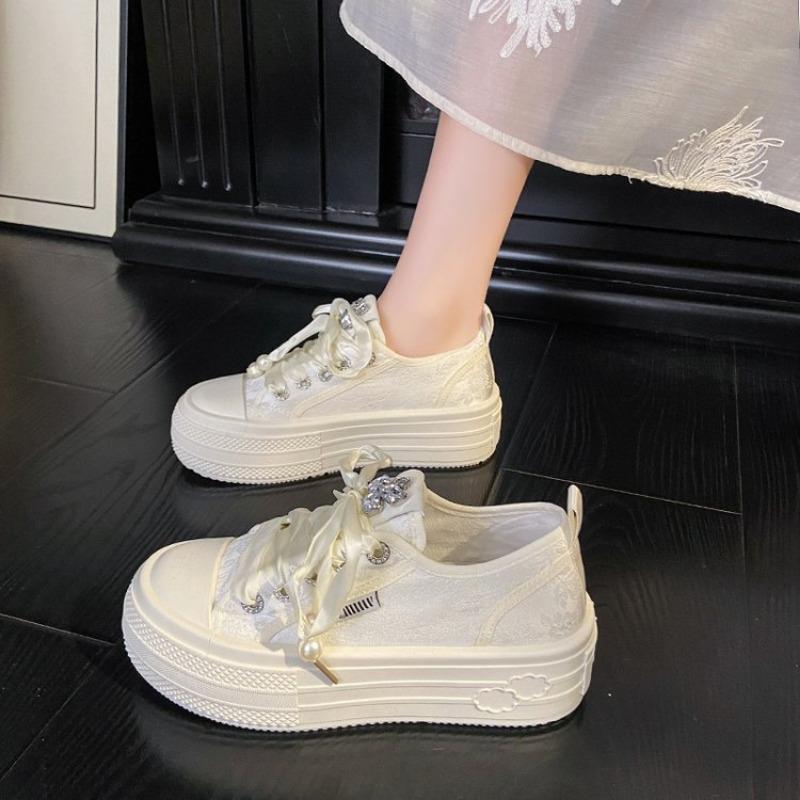 2024 New Women's Black Platform Canvas Sneakers Lace-up Comfortable Shoes Fashion Outdoor Multi-functional woman designer shoes