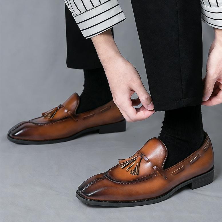 Britain New Gentleman Tassel Splice Patent Leather Casual Shoes for Men Brand Fashion Formal Wedding Dress Homecoming Footwear