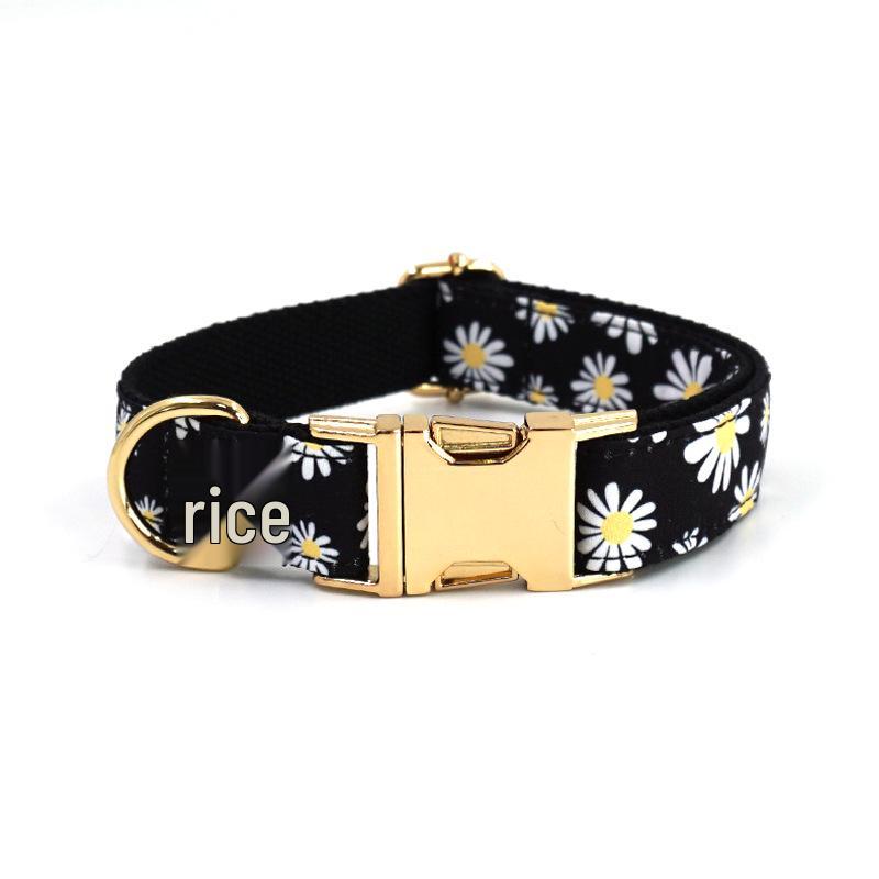 Engravable Daisy Dog Collar with Anti-lost Zinc Alloy Leash M