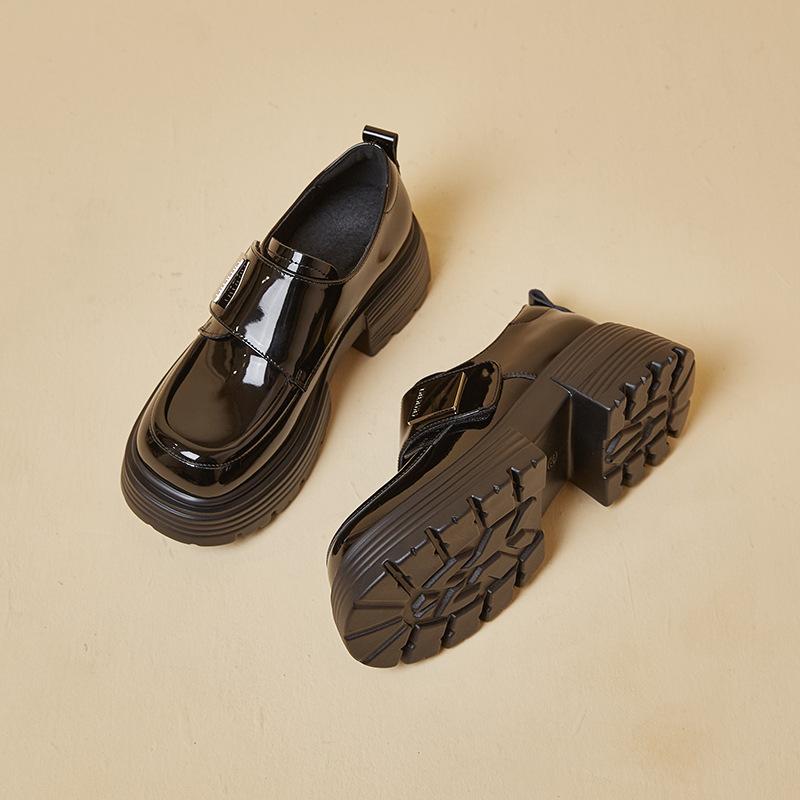 Loafers women's 2025 autumn new thick-soled Velcro versatile casual height increase black small leather shoes women's anti-wear feet