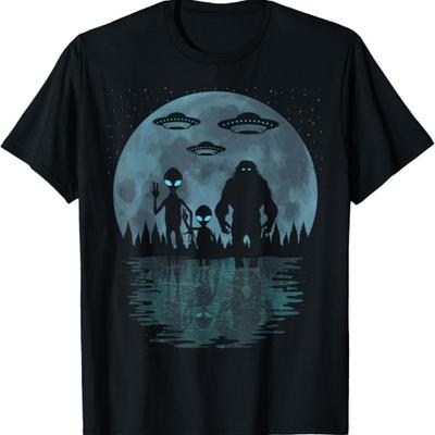 T-shirt Lune Alien Et Bigfoot, OVNI Drôle Sasquatch Et Extraterrestres