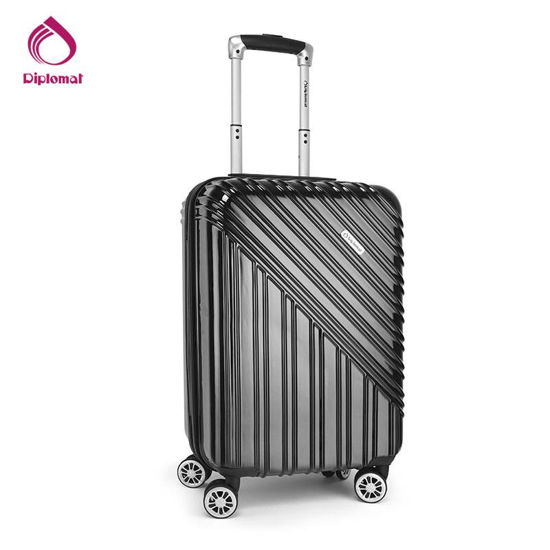 Diplomat 20-inch Hardshell Spinner Luggage