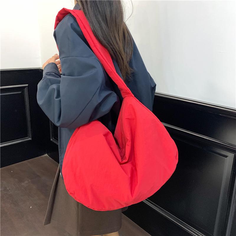New Unisex Ultra-light and Large-capacity Waterproof Nylon Dumpling Bag Shoulder Messenger Bag