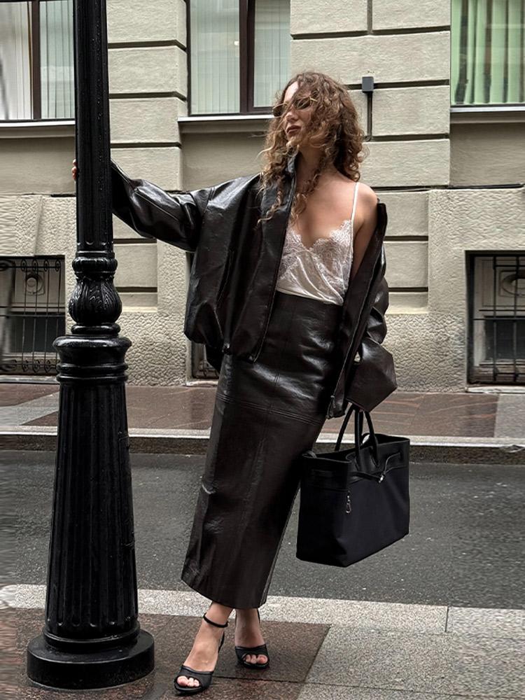 Women's Faux Leather Jacket in Retro Motorcycle Style Stand Up Collar Zipper Jacket Autumn Winter