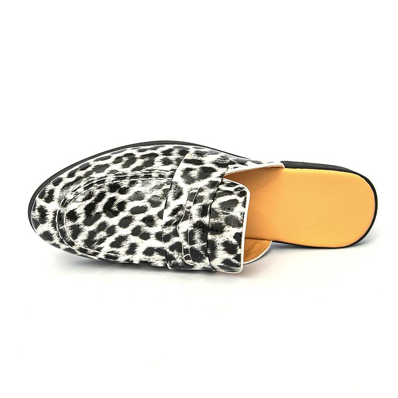 Leather Slippers for Men Mules Shoes Man Leopard Summer Slippers for Men Casual Indoor Slippers Men Half Shoes Man Sandals