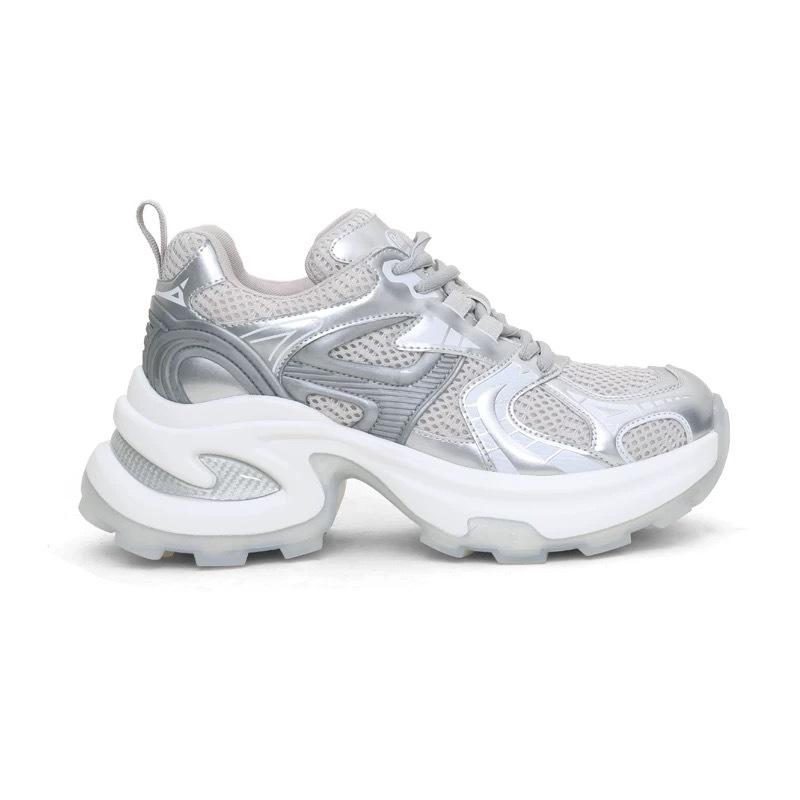 2025 Summer New Thin Sports Shoes Breathable Mesh Thick Sole Heightening Dad Shoes Women's Little White Shoes Ruth Same Style