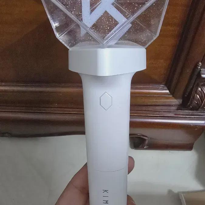 Kim Jun Jun Lightstick Coconut Bong Sia Jun