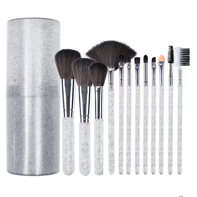 

Новый набор из 12 кистей для макияжа. Кисть для контуринга на длинном стержне. Кисть для ремонта кисти.