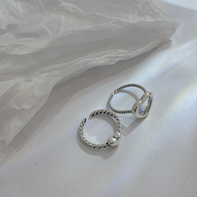 Elegant Korean Style Hollow Heart Shaped Ring For Women Perfect For Gifts