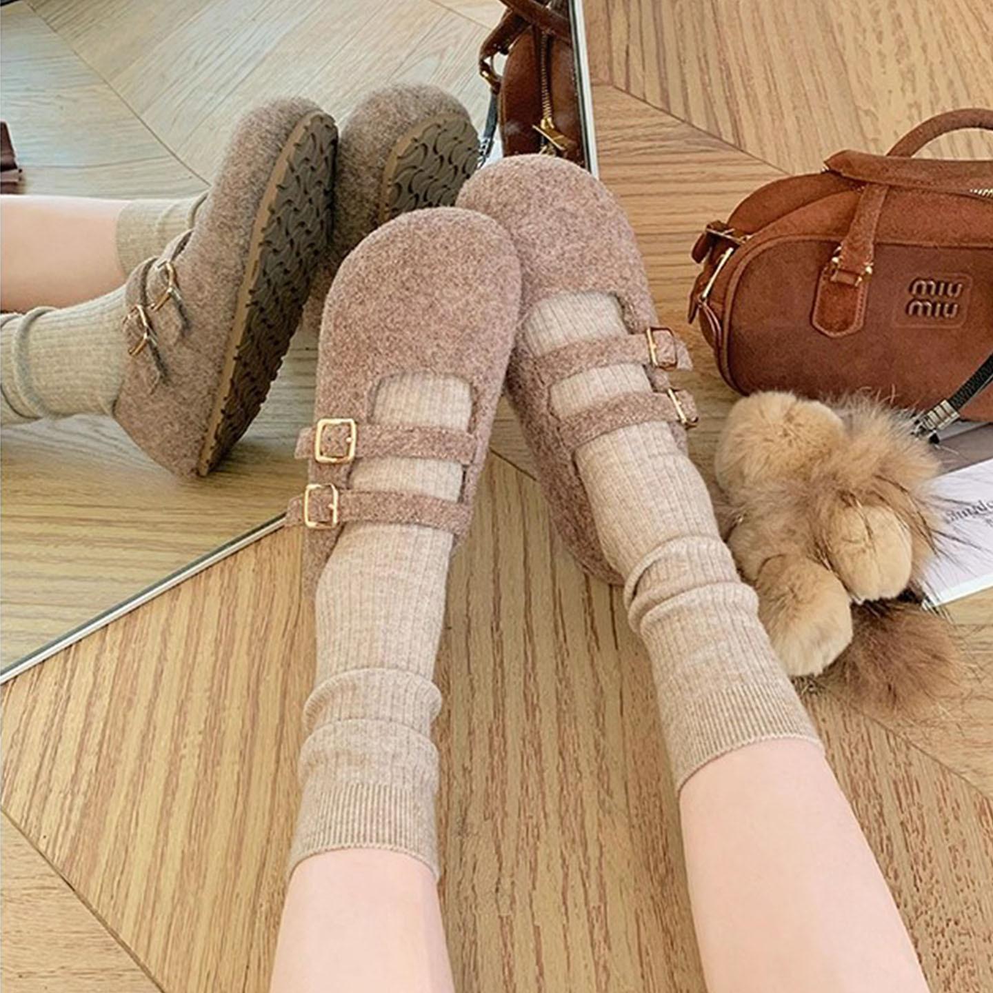 

В производстве~ Виноградная мать, тот же стиль имеет увеличение высоты на 4 см, круглый носок, двойная пряжка, шерстяные Мэри Джейн Мао Мао от Birkenstock 40