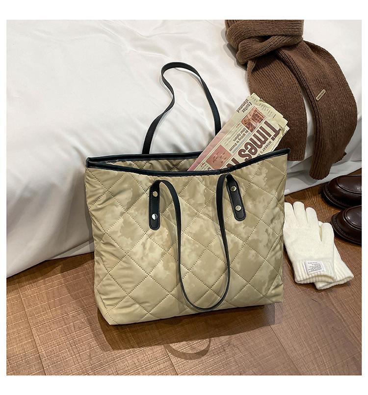 

New Fashi Solid Color Shoulder Bag Women Retro Casual Large Capacity Tote Handle Bag Versatile Texture Comfortable Storage Bag