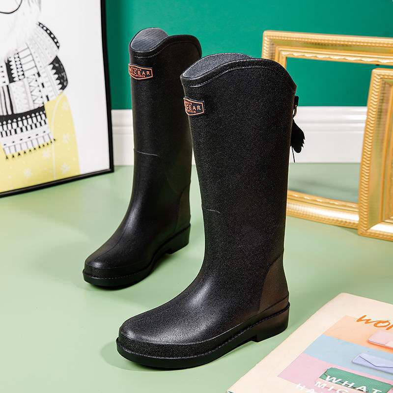 Fashion rain shoes women rain boots boots autumn and winter long tube rain shoes round head kitchen waterproof and non-slip ins wind