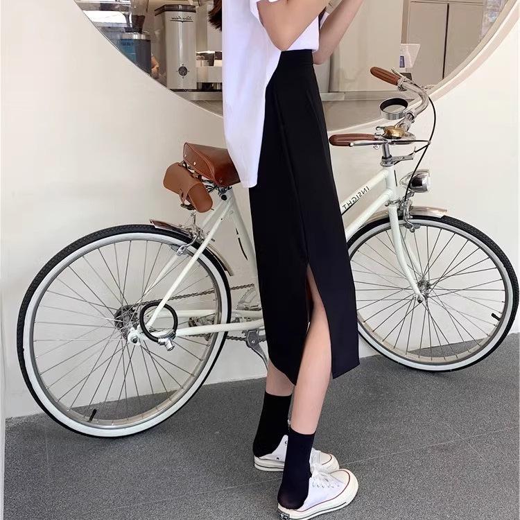 

Plus Size High-Waist Black Midi Skirt with Slit & A-line Fit for Summer XL [Recommended 119-130 lbs]