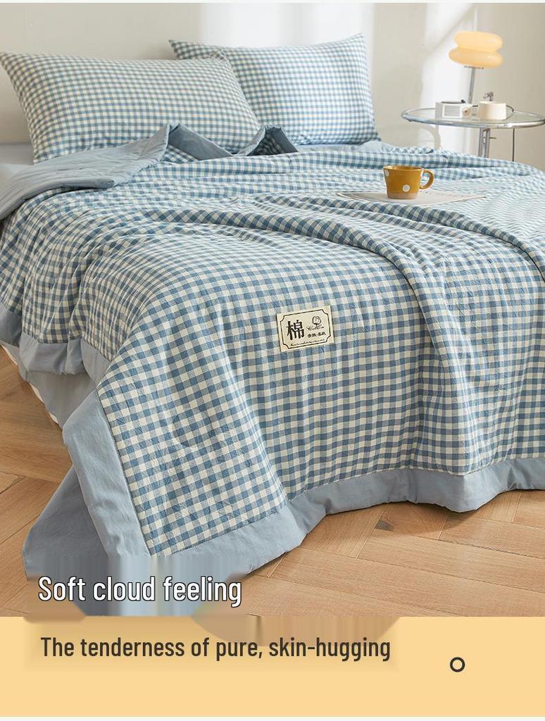 Class A Xinjiang Cotton Summer Quilt - Water-Washed, MUJI Style, Air Conditioning Thin Quilt, Machine Washable, Dormitory-Ready.