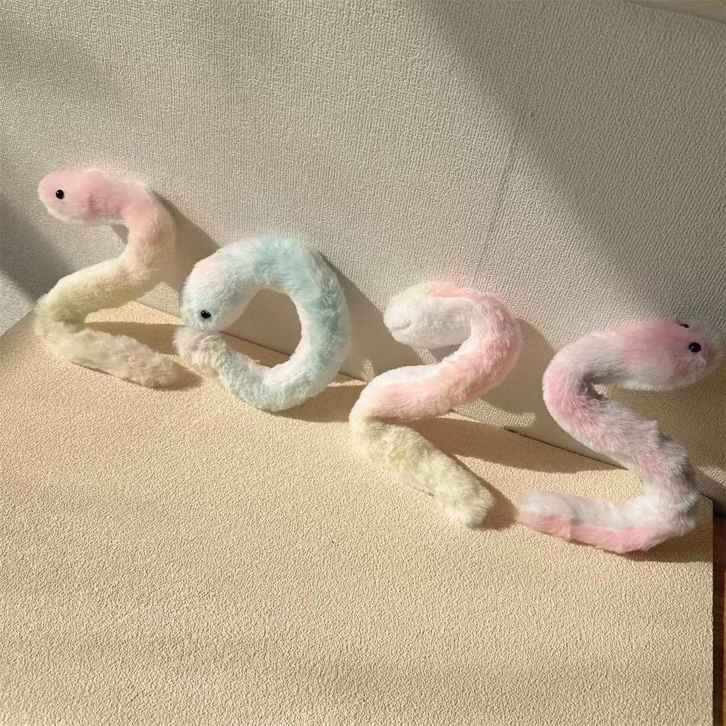 Jucărie de pluș Șarpe Verde Mic - Accesoriu Cosplay & Ornament pentru Camera de Zi pentru Anul Șarpelui