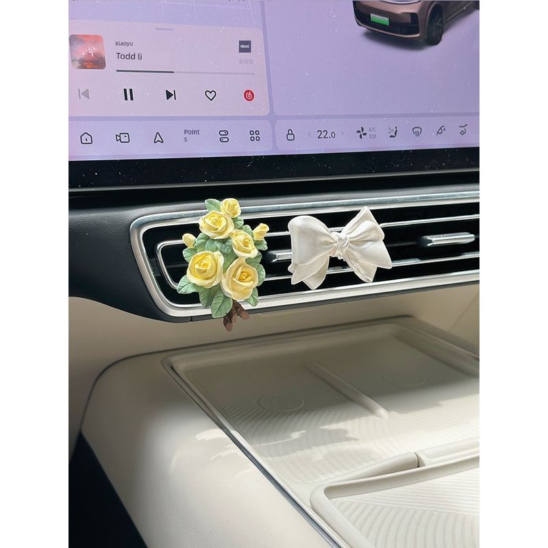 Car Air Freshener Rose Diffuser Stone, Elegant Floral Car Vent Decoration Pendant, Light Fragrance Gift with a High-End Feel