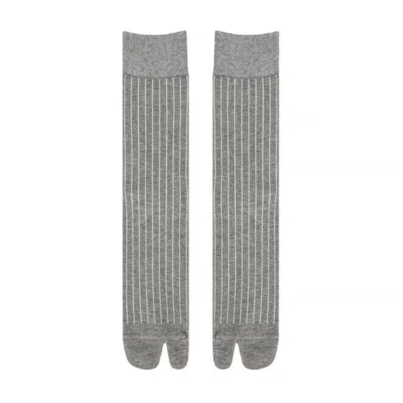 

Combed Cotton Split Toe Woman Socks Solid Color Simple Comfortable Soft Two-Toed Japanese Harajuku Women s Tabi Sox Size 35-40