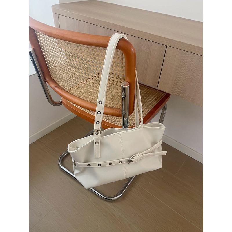 

Niche design armpit bag autumn and winter new large-capacity commuting versatile tote bag locomotive style shoulder bag women белый