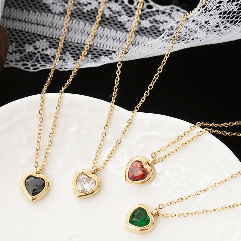 Peach Heart Zircon Pendant Necklace, Gold-Plated Titanium Steel, Sweet and Versatile Everyday Clavicle Chain