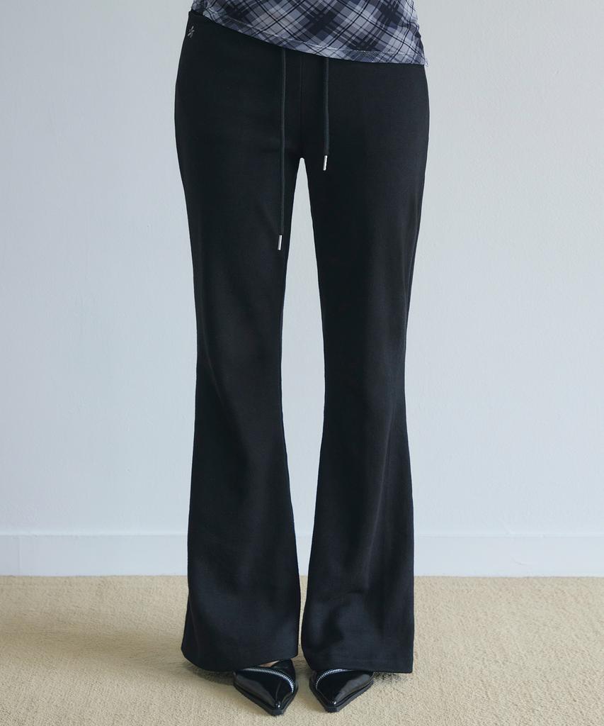 Seulliggeullou Bootcut Logo Training Pants [2 Colors]
