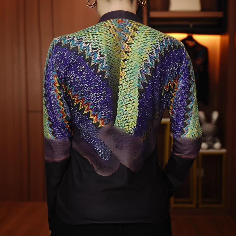 Autumn and Winter New Design Sense Fashion Versatile Western Outfit Velvet and Temperament Light Luxury Women's Base Shirt Top