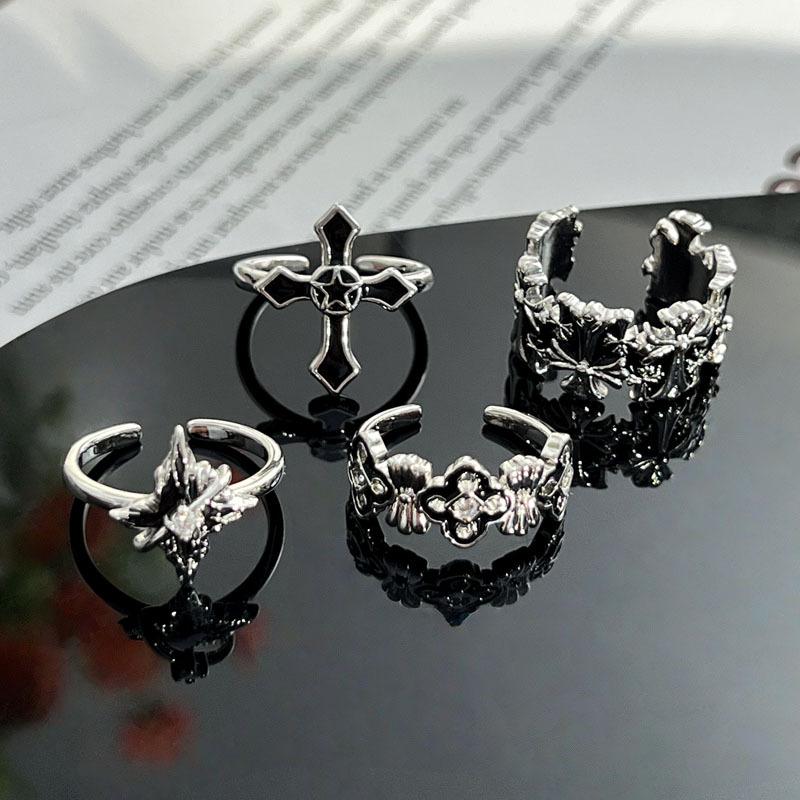2026 European and American Dark Style Cool Cross Personalized Retro Ring Female Neutral Style Fashion Versatile Couple Ring