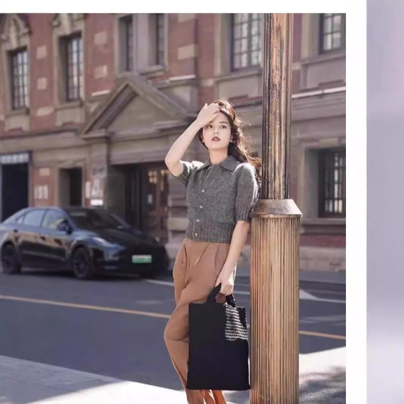 Autumn New Wool Knitted Sweater Women's Cardigan Short Coat High-end Knitted Sweater Women's Retro Top