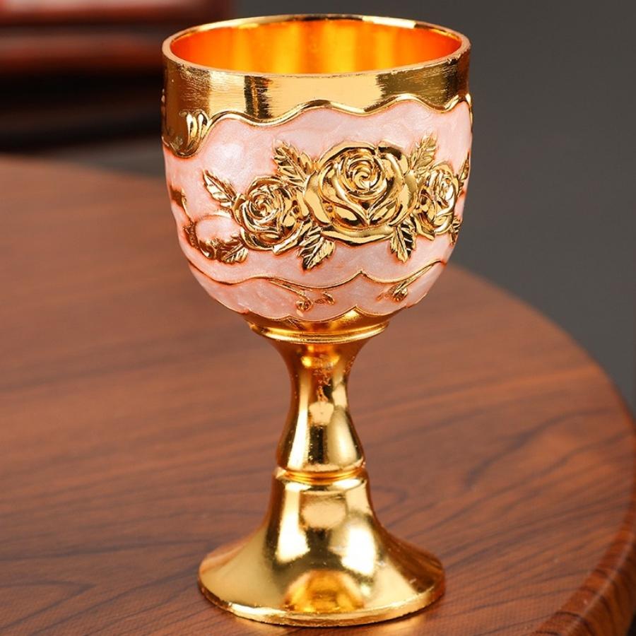 European Vintage Wine Glasses,Carved Castle 30 ml Mini Spirit Vodka Cup,Bronze Alloy Portable Spirits Goblet,Wedding Decoration