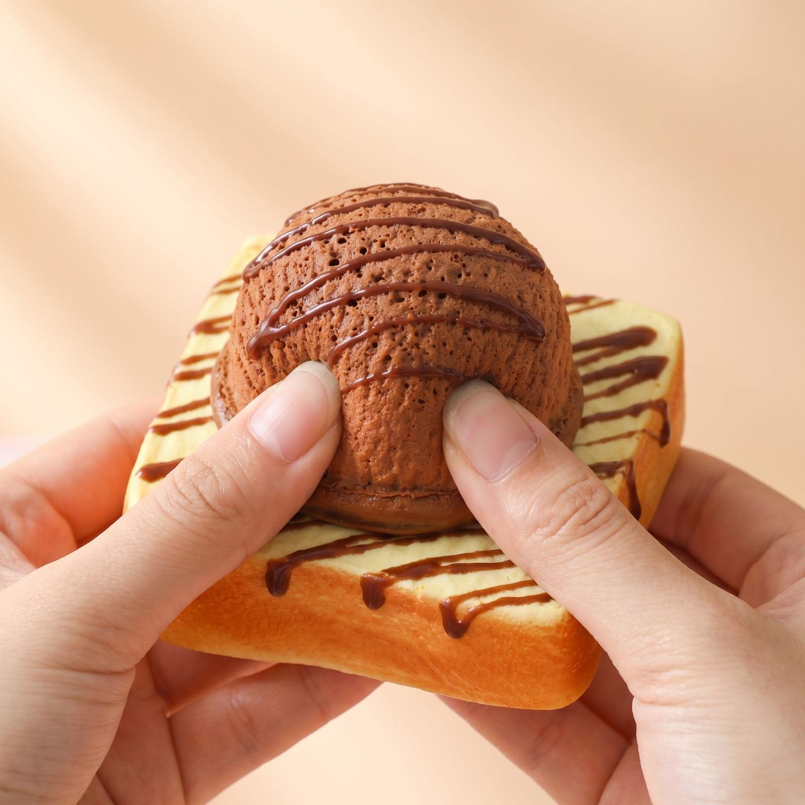 

Ice Cream Bread Squeezable Toy – Slow- Sensory Decompression Toy Soft And Squeezable Portable Soothing Gift Suitable For Adult Desk Decoration One Size жёлтый