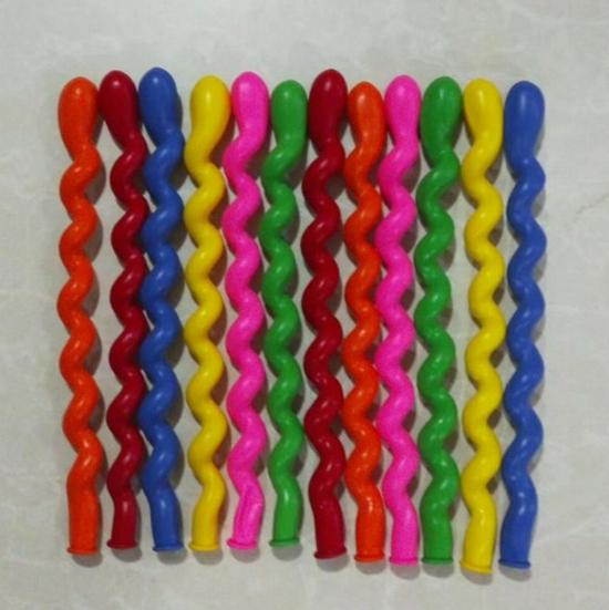 Sound-Making Flying Rocket Balloon for Kids' Outdoor Fun In the Park