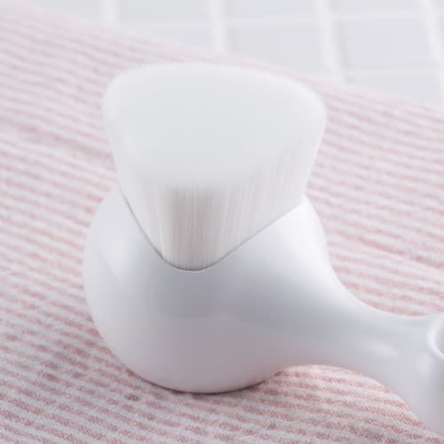 Kai High Density Facial Cleansing Brush KQ-2021 (1 Piece)
