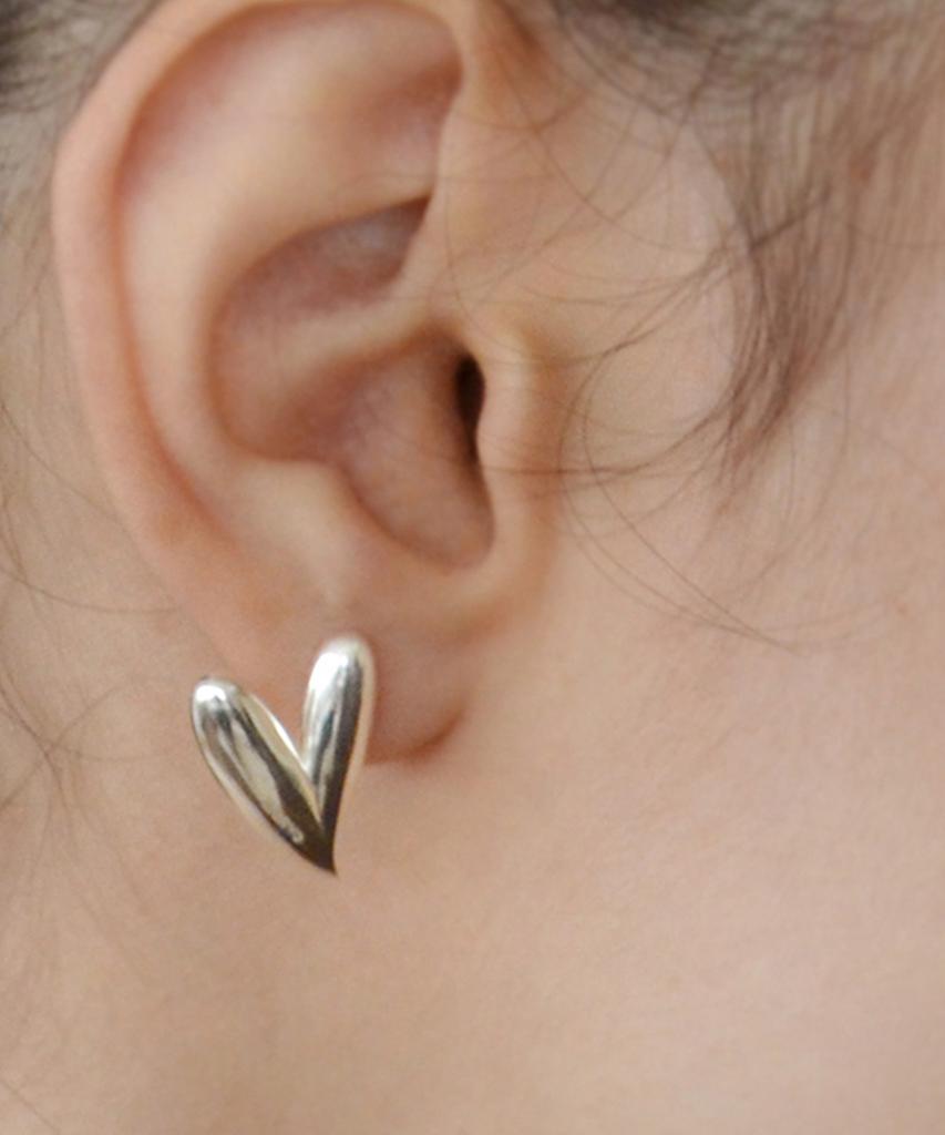 Nuavo Chic Heart Earring