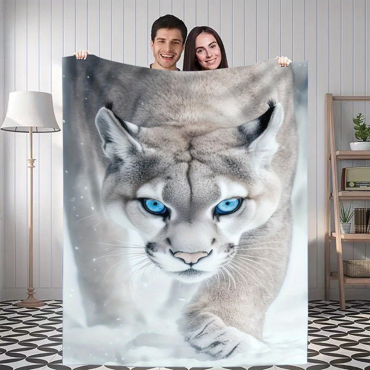1pc Snow Leopard Blue Eyes Throw Blanket - Realistic Wildlife design with Snow Leopard Headshot, Soft Flannel All-Season Blanket 75x90cm28x35in
