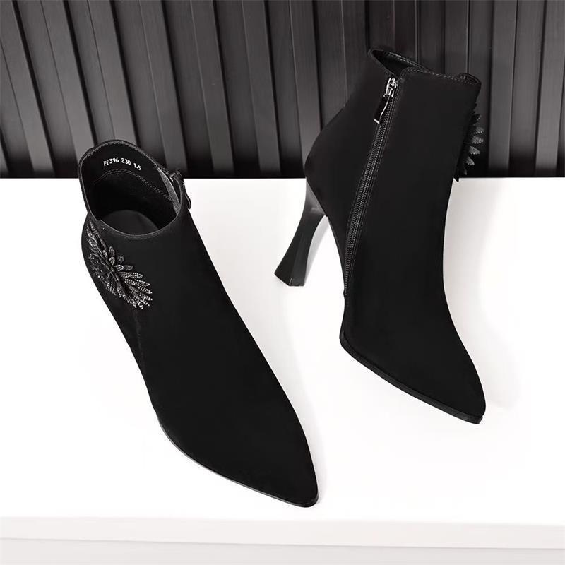 

Autumn and winter pointed thin heel leather shoes New commuter single boots Suede Martin boots Frosted high heel short boots 35 чёрный