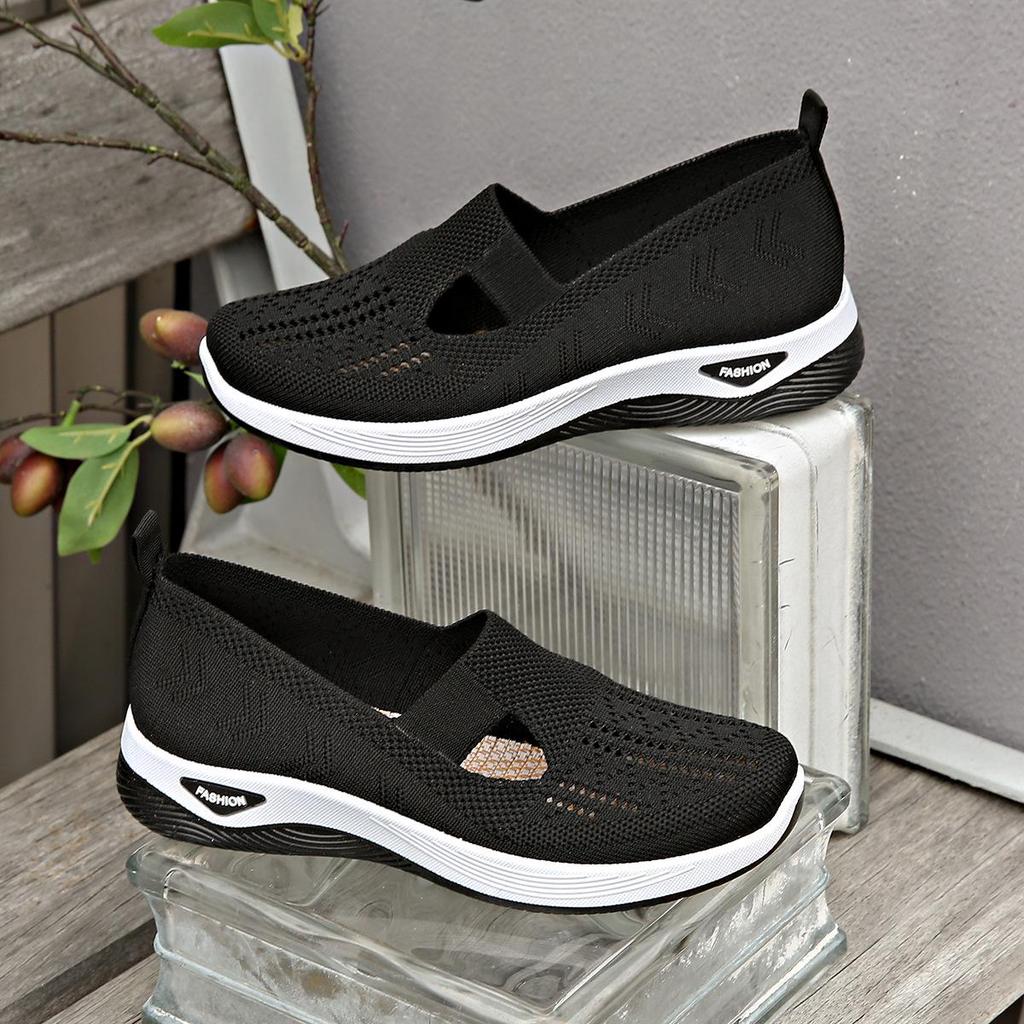 Women's 2025 Autumn Breathable Old Beijing Cloth Shoes for Middle-aged and Elderly - Large Size