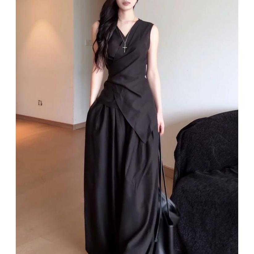 2026 new French temperament royal sister wears a black dress for children s summer sleeveless waist and thin suit long dress S