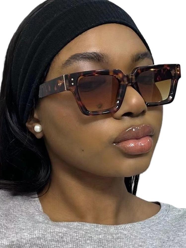 Classic Rectangle Small Sunglasses Women Men Square Personality Sun Glasses Vintage Fashion Ins Glasses Frame Shades UV400