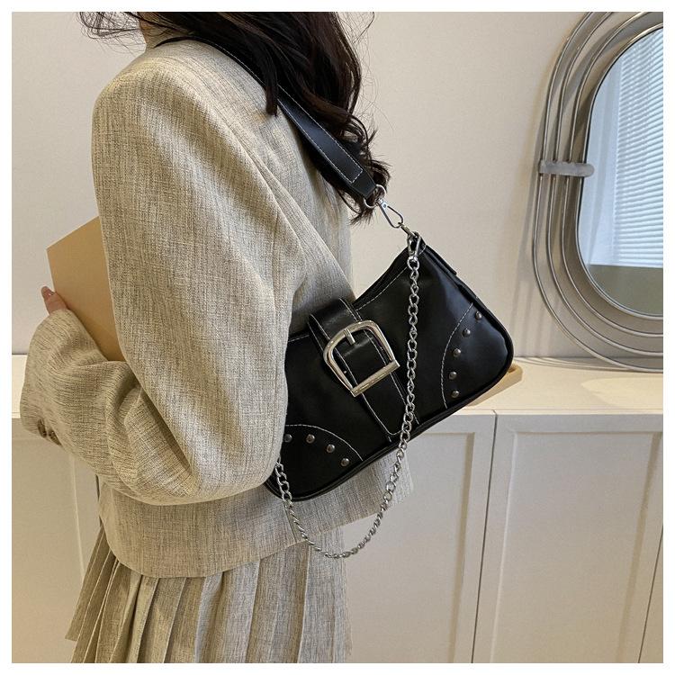 Retro Minimalist Shoulder Bag 2026 New Fashion Trendy Soft Faux Leather Armpit Bag for Women Commuter Crossbody Purse CLE