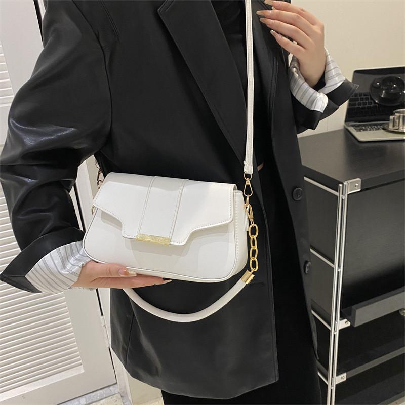 Trendy Chain Shoulder Bag Women 2023 Winter New Pu Street Style Small Square Bag