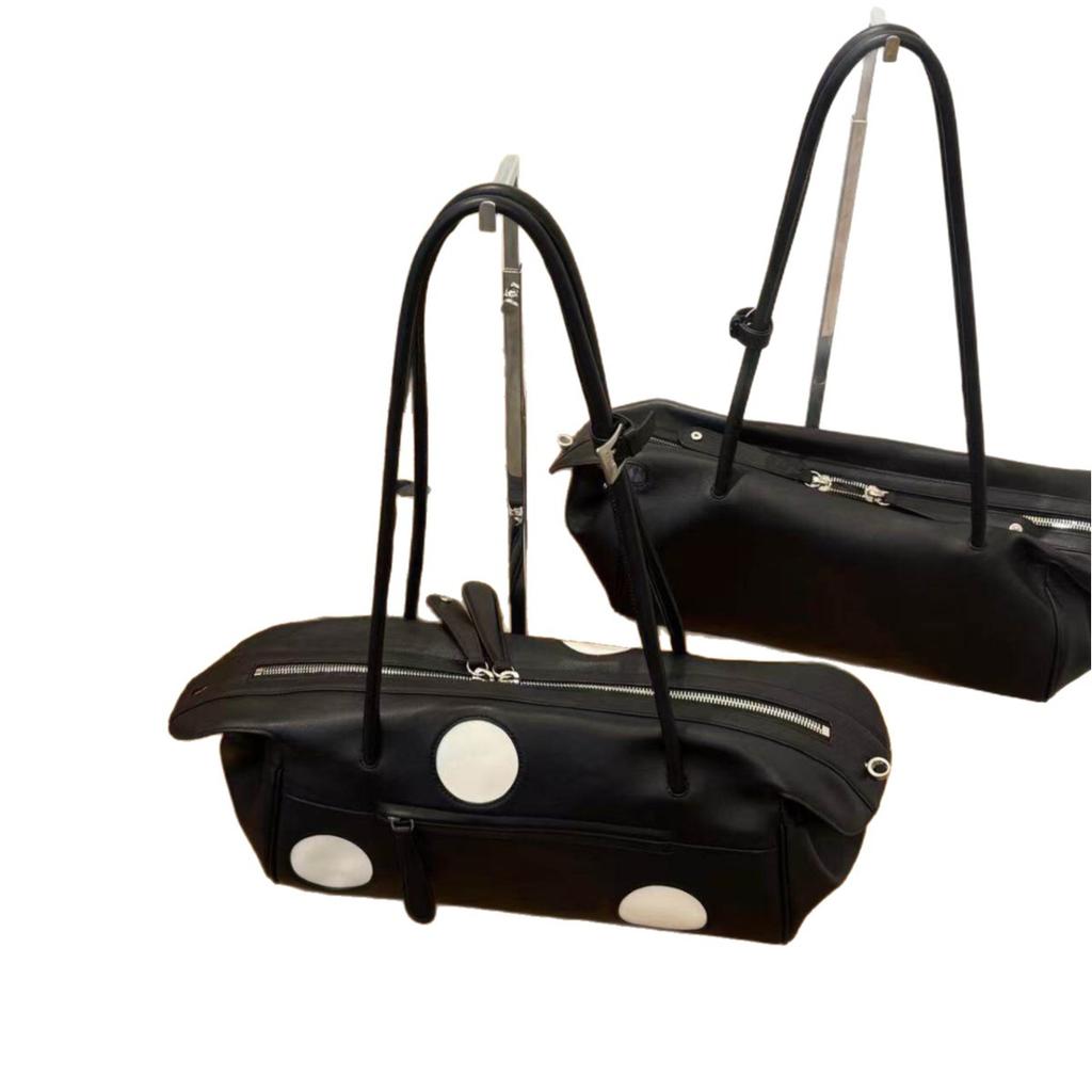 Tote Bag with Fashionable Polka Dot Color-blocking Design, with A Zipper Closure, Suitable for Carrying on The Shoulder or As A Handbag.