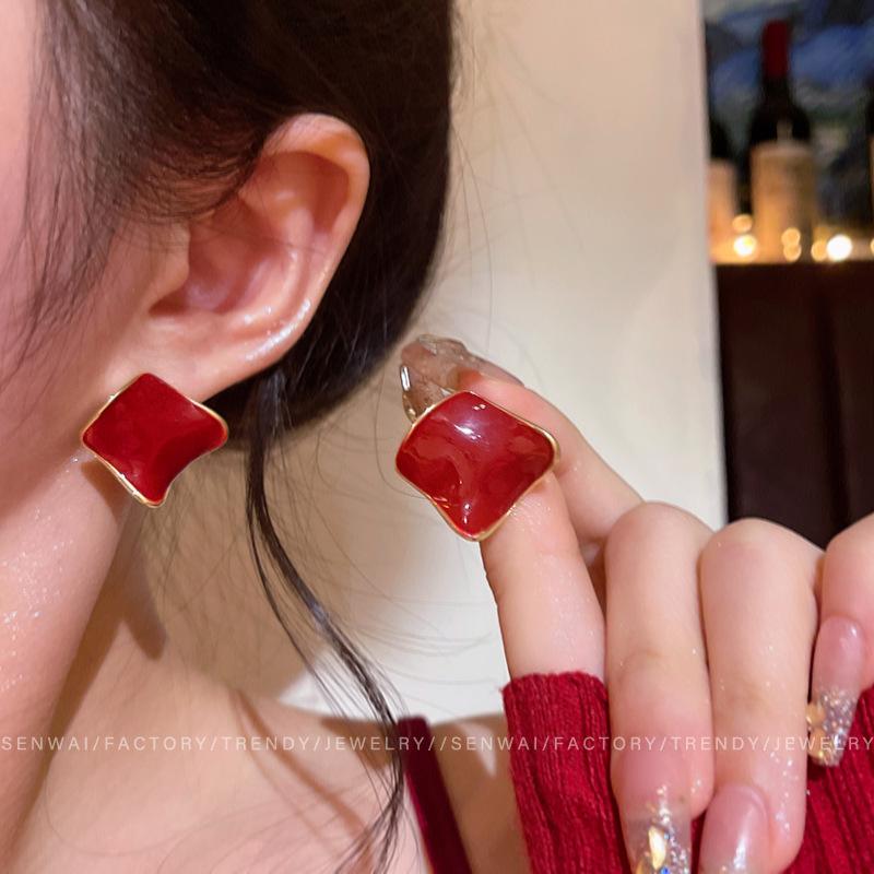 Неправильные квадратные серьги-гвоздики с волнами женские Гонконгский стиль темперамент капающие серьги элегантные серьги оптом