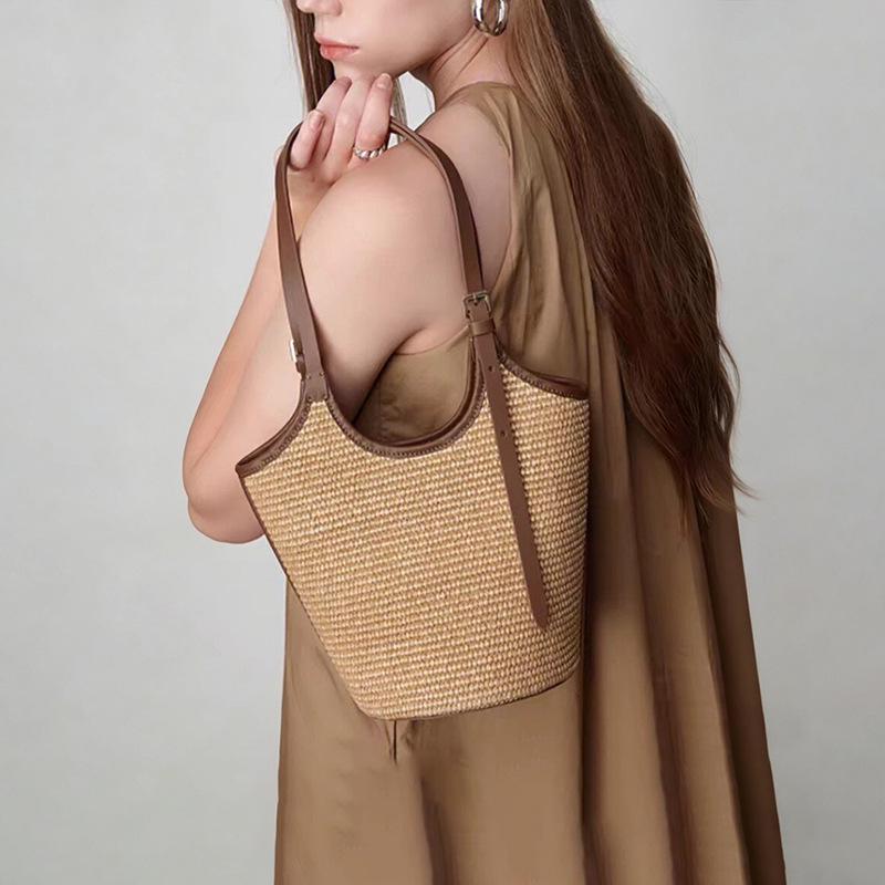 Women's Large Capacity Straw Woven Bucket Bag - 2026 Summer Style