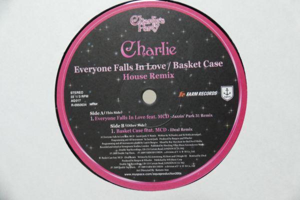 

12inch Record CHARLIE - Everyone Falls In Love / Basket Cas AQ017 Aqua, Farm Reco Dance & Electronica Used