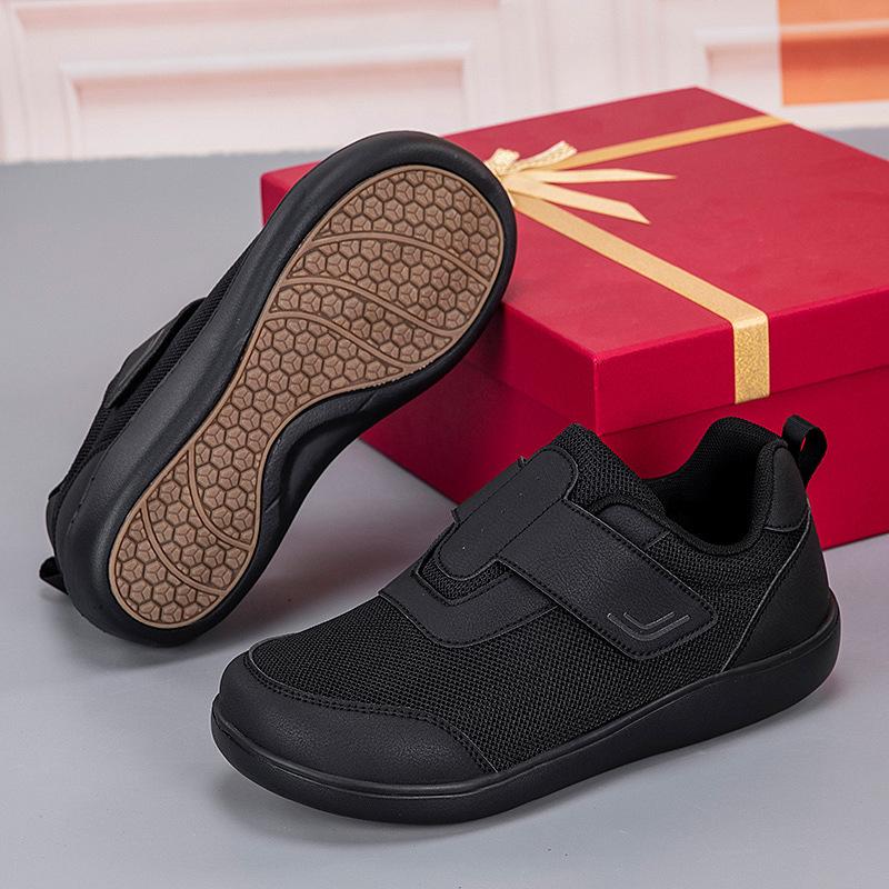 

Autumn casual shoes wide head wide feet fat soft sole non-slip comfortable big foot sports shoes 45 чорний