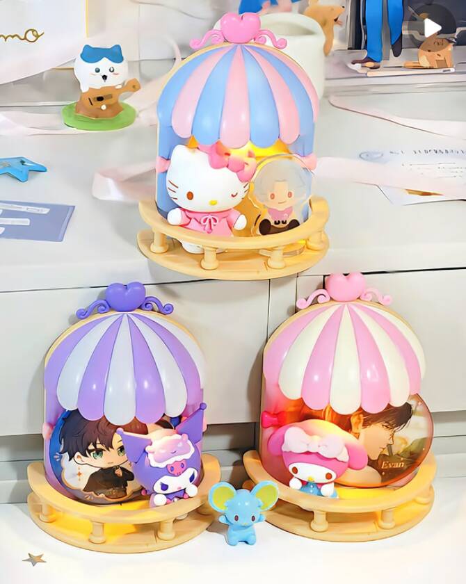 Novo Estoque Original Genuíno Sanrio Família Pequeno Terraço Série Luminária de Noite Ímã de Geladeira Ornamento Brinquedos Fofos Presentes de Aniversário