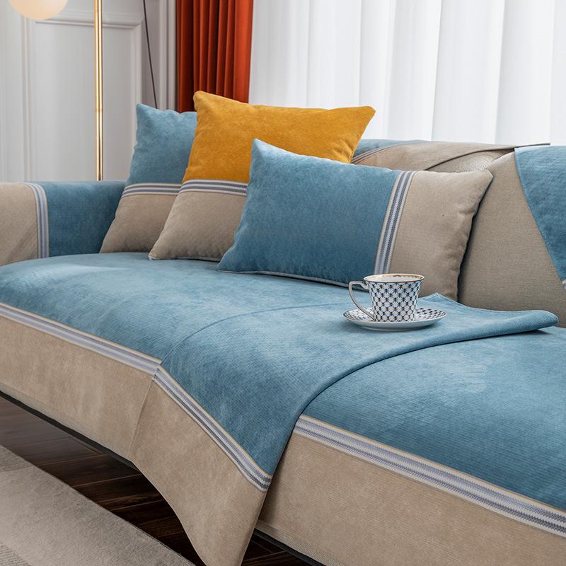 All-Season Waterproof, Non-Slip, Anti-Scratch Sofa Cover with Non-Sticky Fabric