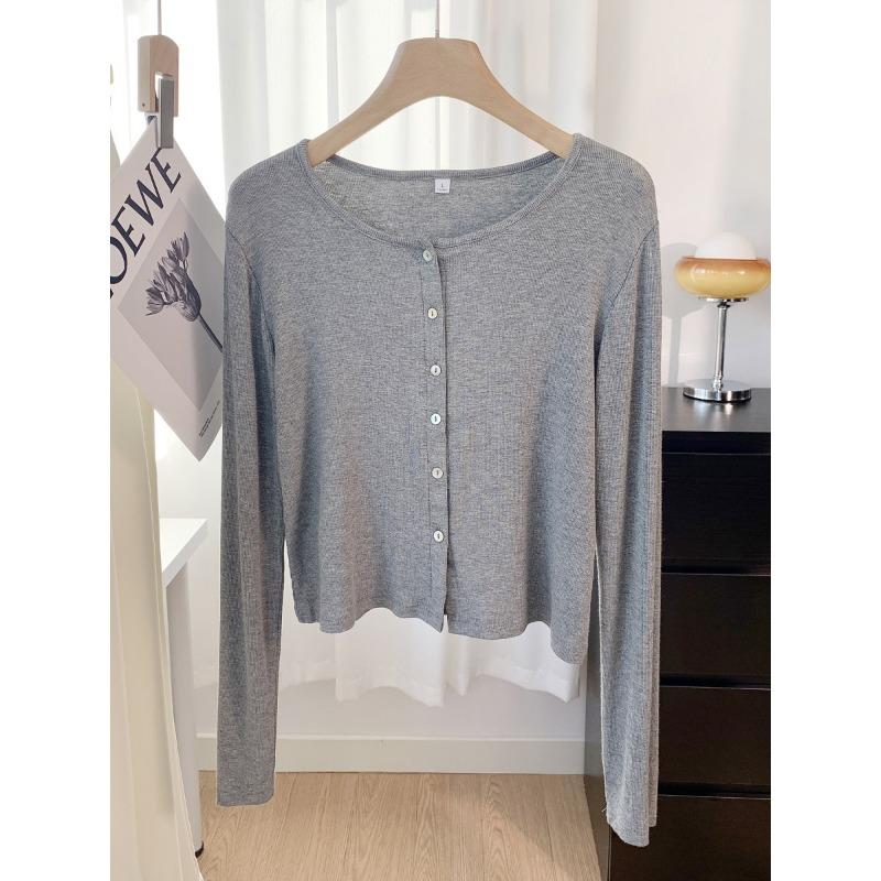 Gentle wind single-row button-up knitted jacket women's spring relaxation versatile short top gray cardigan